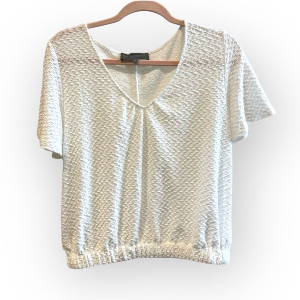 Sunday in Brooklyn Textured White Blouse - X-Small - V-Neck Short Sleeve Top